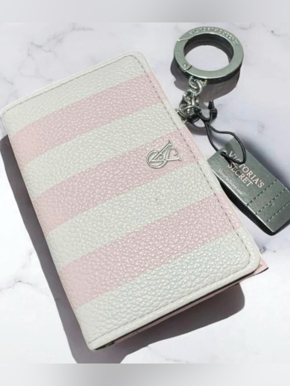 VICTORIA'S SECRET
Foldover Card Case